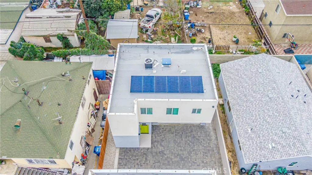 232 E Gage Avenue A, Los Angeles, California 90003 home-pic-2